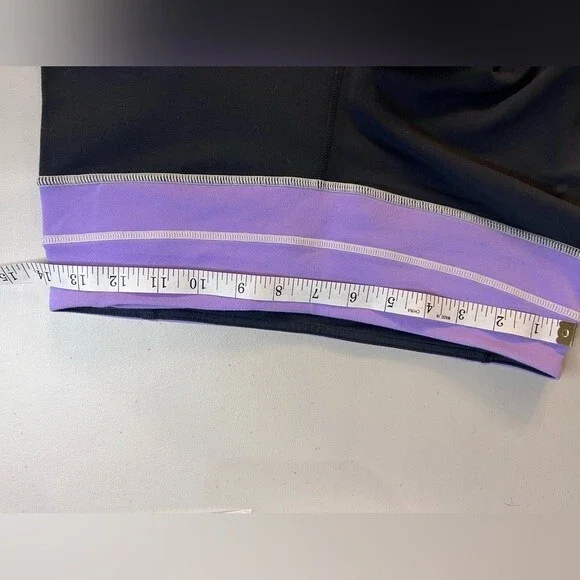LULULEMON Capris gray/lavender size 6 - Picture 3 of 5